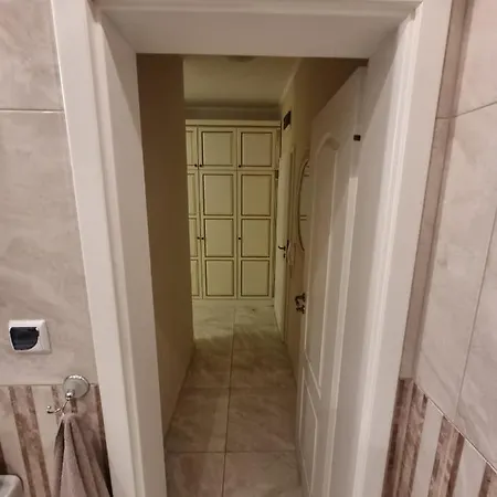 Izida Palace A30 *